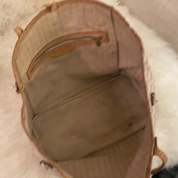 Louis Vuitton Damier Azur MM Neverfull - Picture 10 of 17